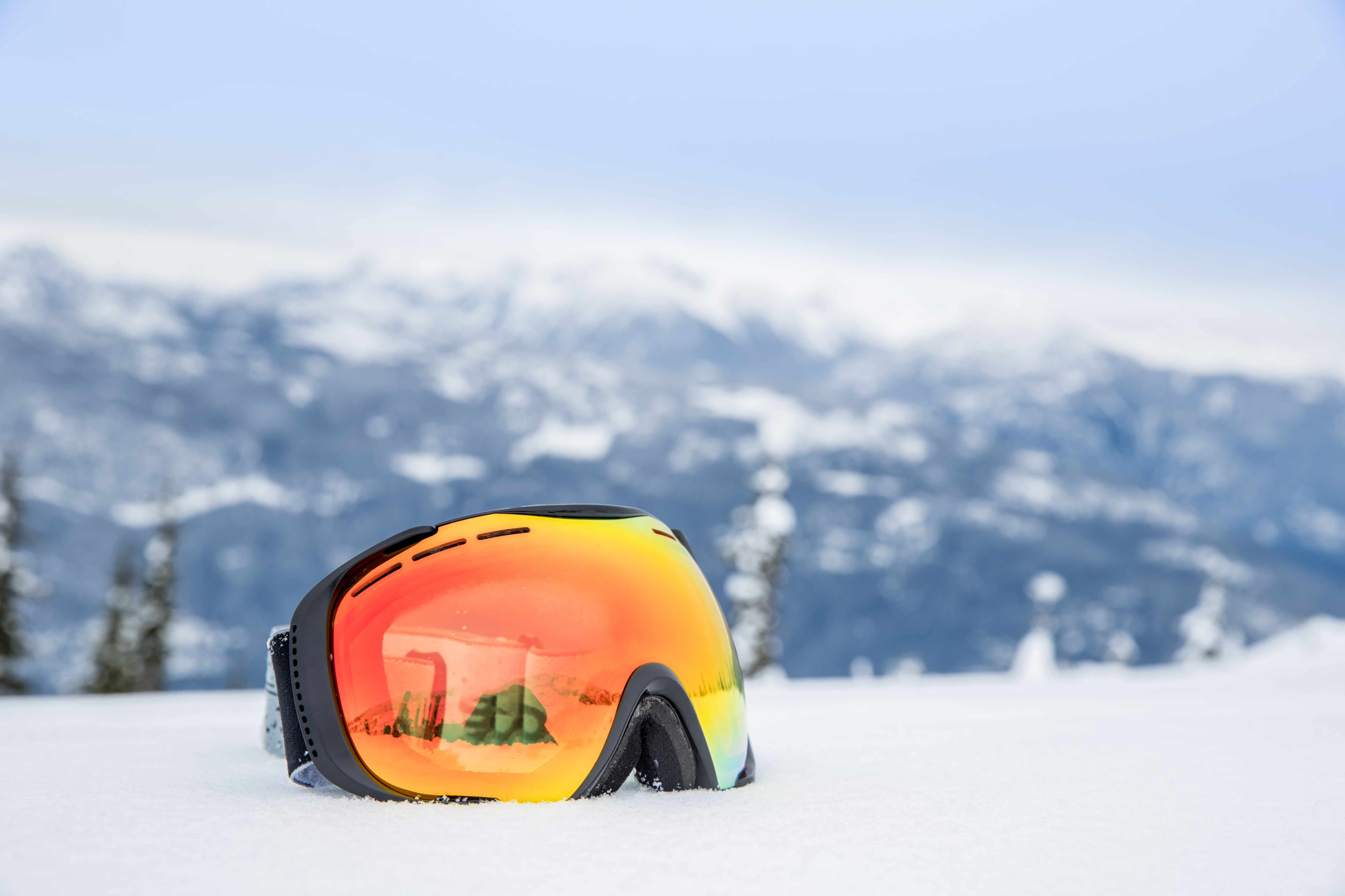 La protección solar para los ojos más adecuada en la nieve